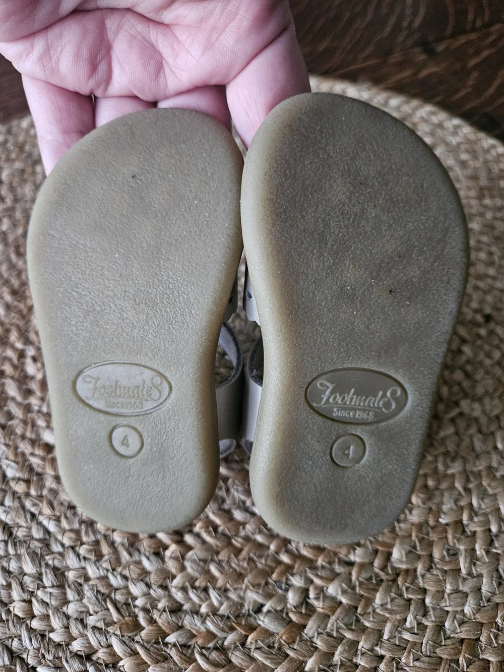 FootMates Toddler Leather Sandals | Size 4 | Gold | EUC